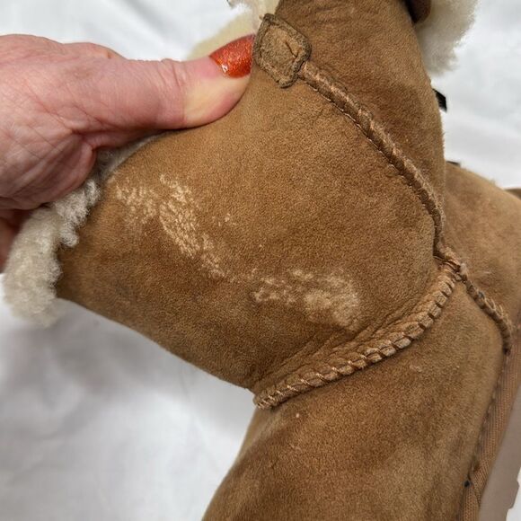 UGG Mini Bailey Bow ll Boots In Chestnut. Size 6. - Picture 10 of 11